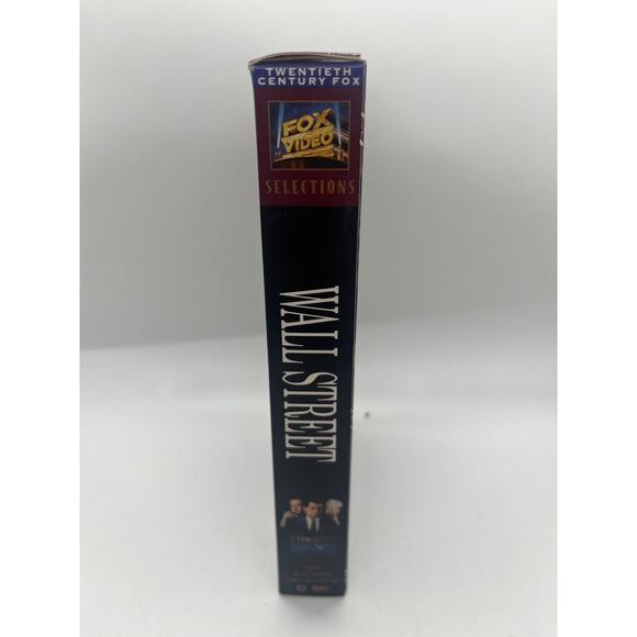 Wall Street (VHS, 1996) Michael Douglas Charlie Sheen Daryl Hannah - Picture 3 of 6